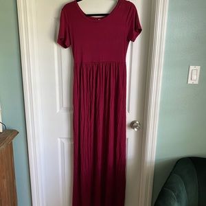 Burgundy maxi dress NWT